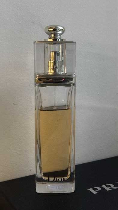 Аромат Dior Addict Eau de Toilette.