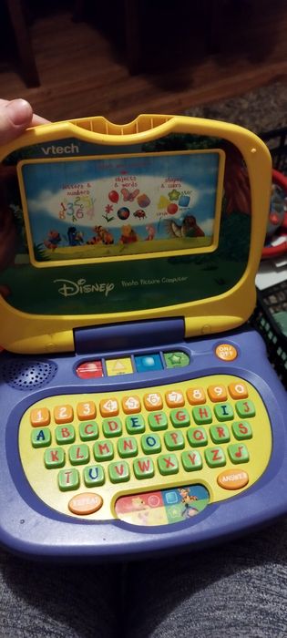 Laptop Kubuś Puchatek w języku angielskim