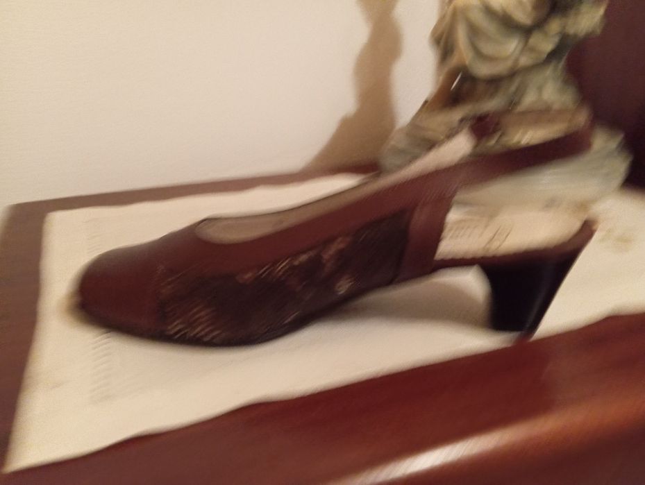 5 pares de sapatos / botas para senhora ( 36 / 37 )