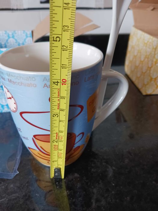 Caneca nova com caixa . Chá ou café