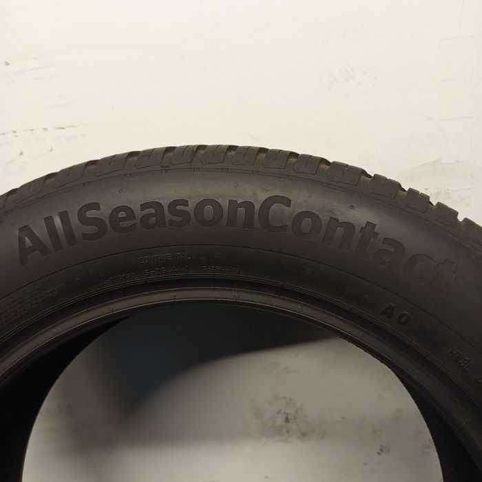 235/55R18 Continental AllSeasonContact