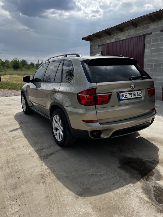 BMW X5 e70 2011год