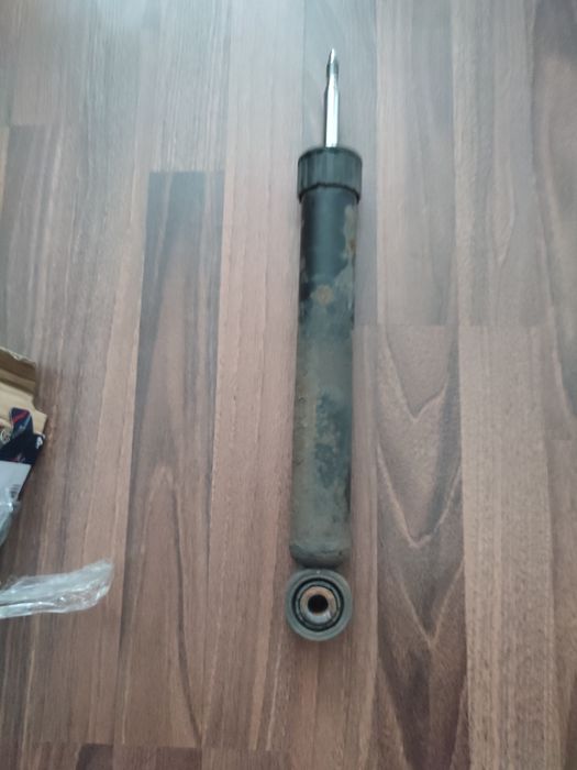 Б/у Стійки пасат б7 США 2 шт