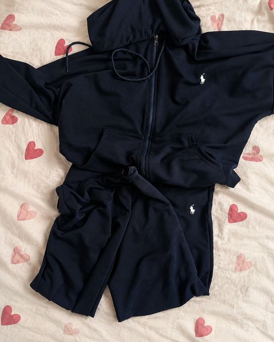 Granatowy komplet dresowy - bluza + spodnie