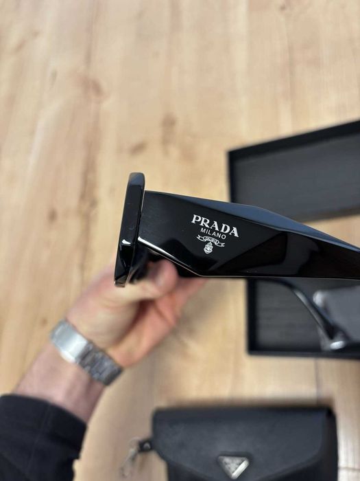 Okulary przeciwsłoneczne Prada