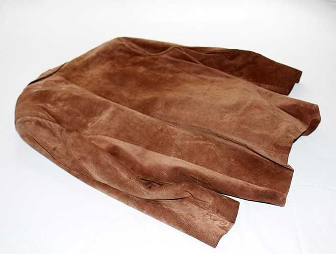 Casaco VINTAGE em pele  seu nº é 38/40