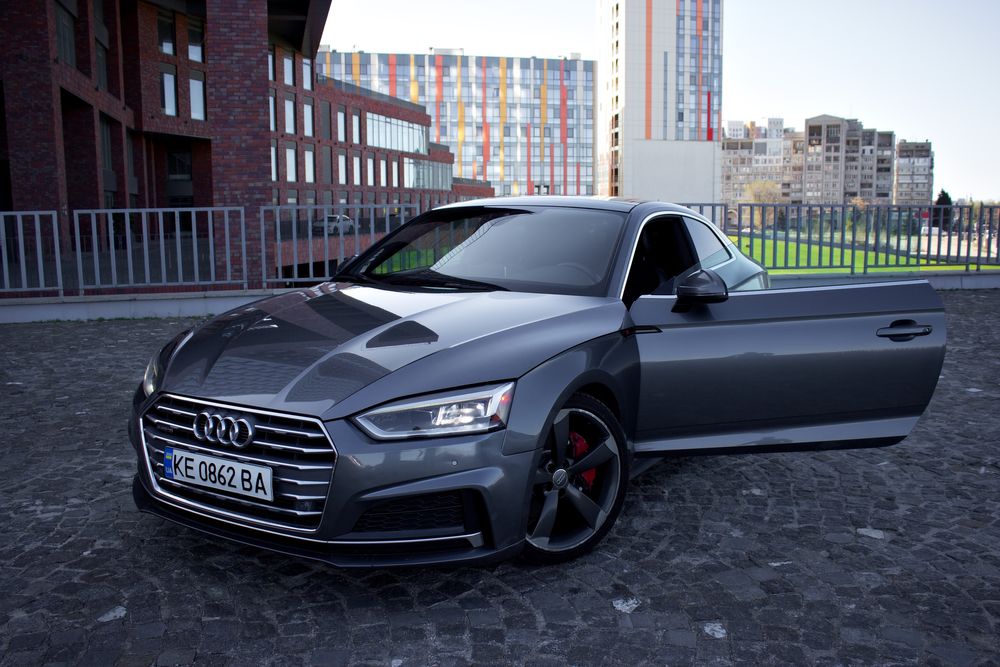 Audi A5 Coupe S-line Quattro • 2018 • 2.0 TFSI 252 к.c.