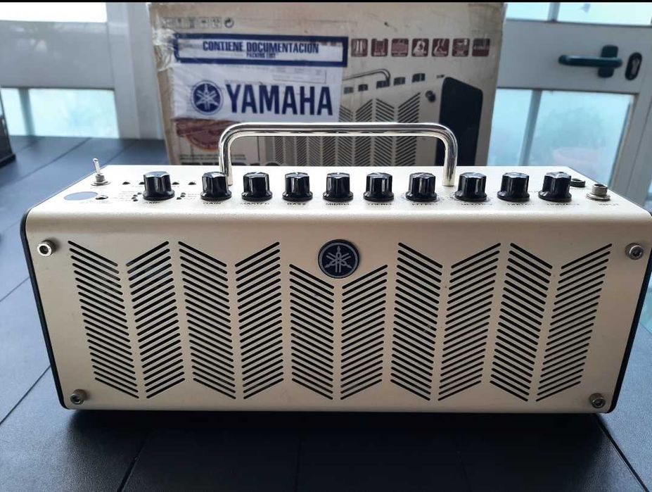 THR 10 YAMAHA 20W (Ótimo estado)
