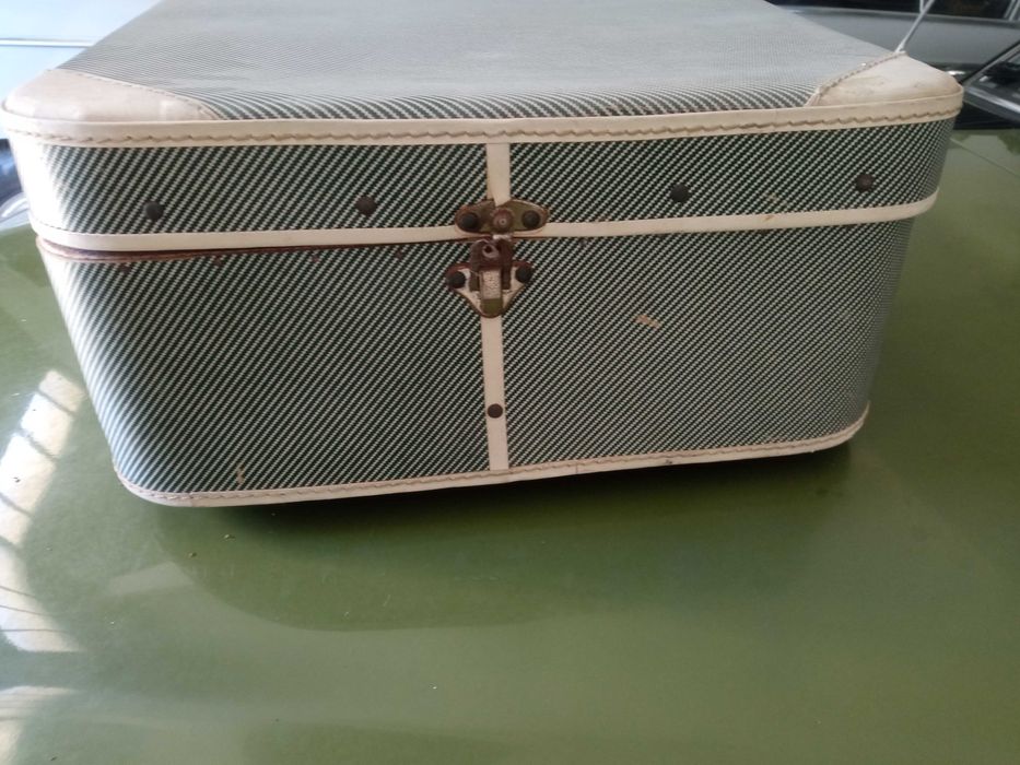 Mala de cartão antiga