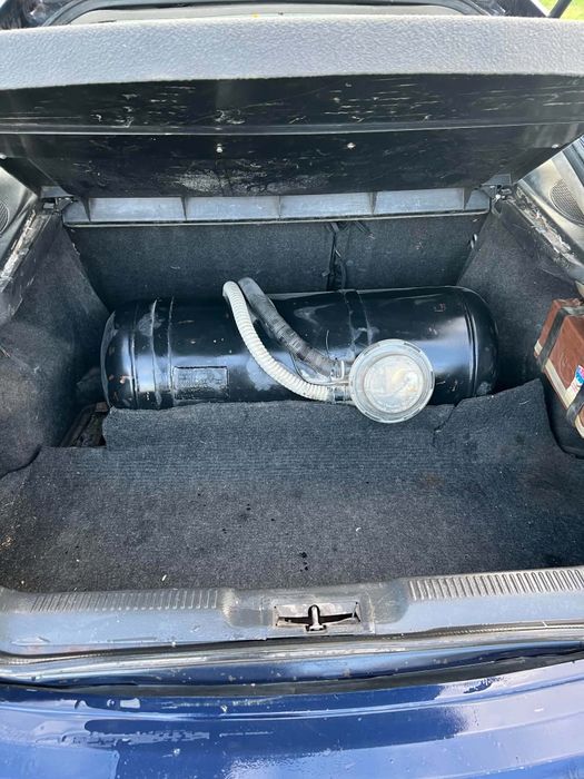 Продам  мазду 626