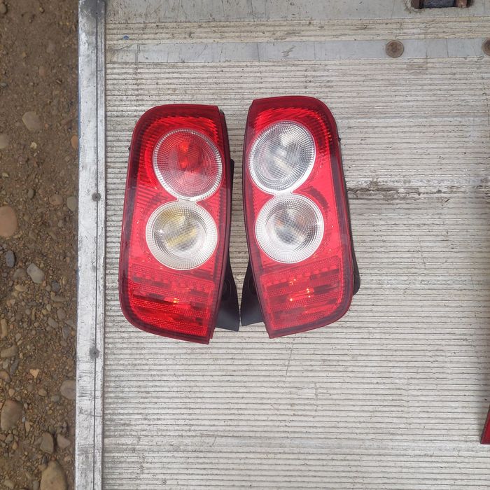 Стопи фанарі задні Nissan mikra