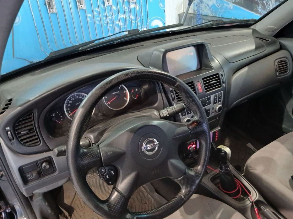 Nissan Almera 2.2