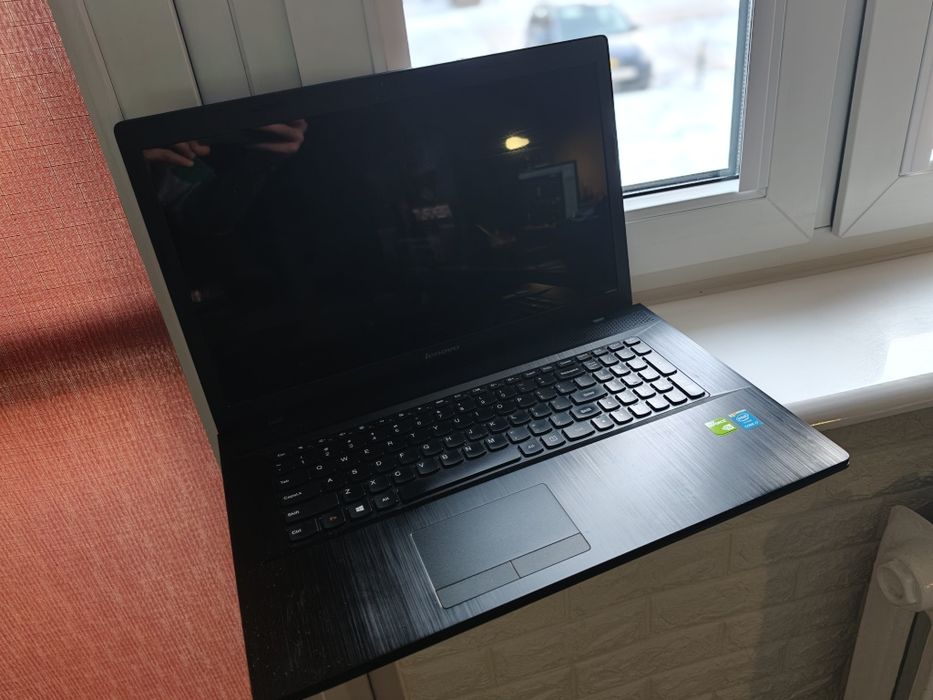 Lenovo G710 / 17" / 1TB / 12GB / Win10