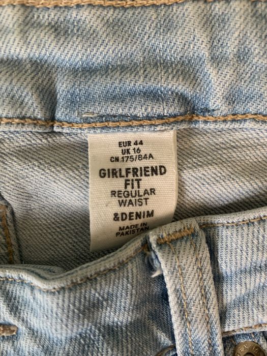 jeansy girlfriend fit H&M