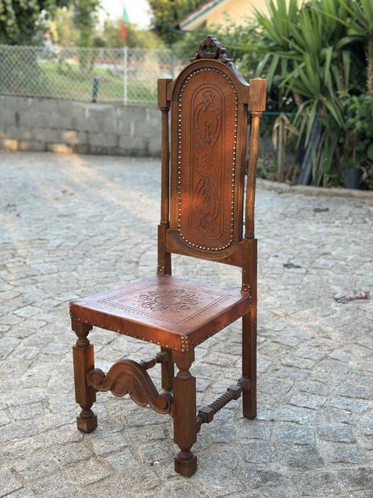 Cadeiras rusticas com respetiva mesa