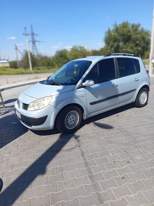 Продаю Рено сцинік -2
