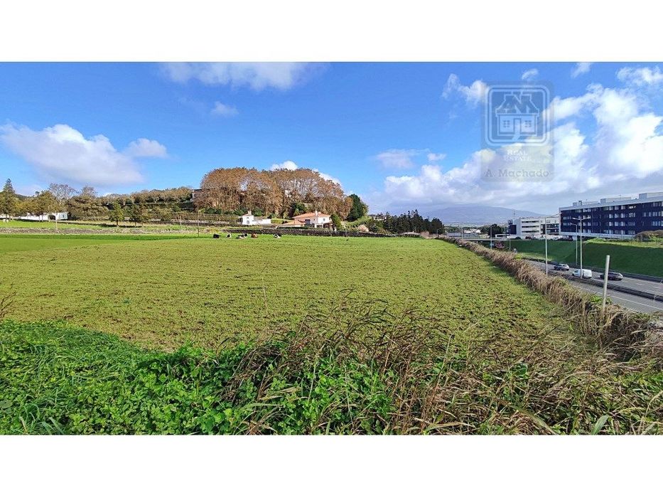 Amplo Terreno Para Venda Junto À Cidade Ponta Delgada, São Miguel, ...