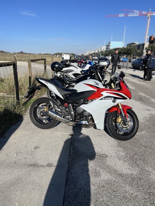 Honda Cbr 600 f (2011)