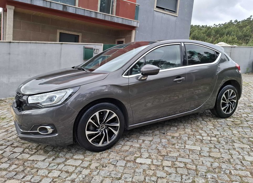 DS DS4 1.6 BlueHDi So Chic Apenas 144 Mil Kms Nacional de 2018