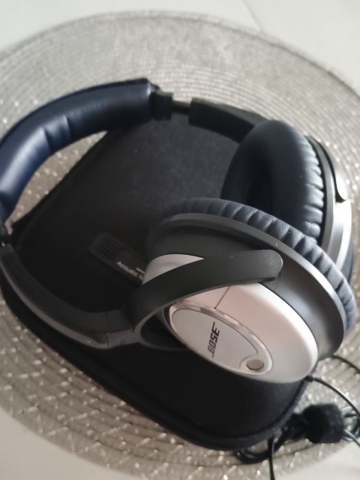 Znane super słuchawki BOSE QC2 QuietComfort2
