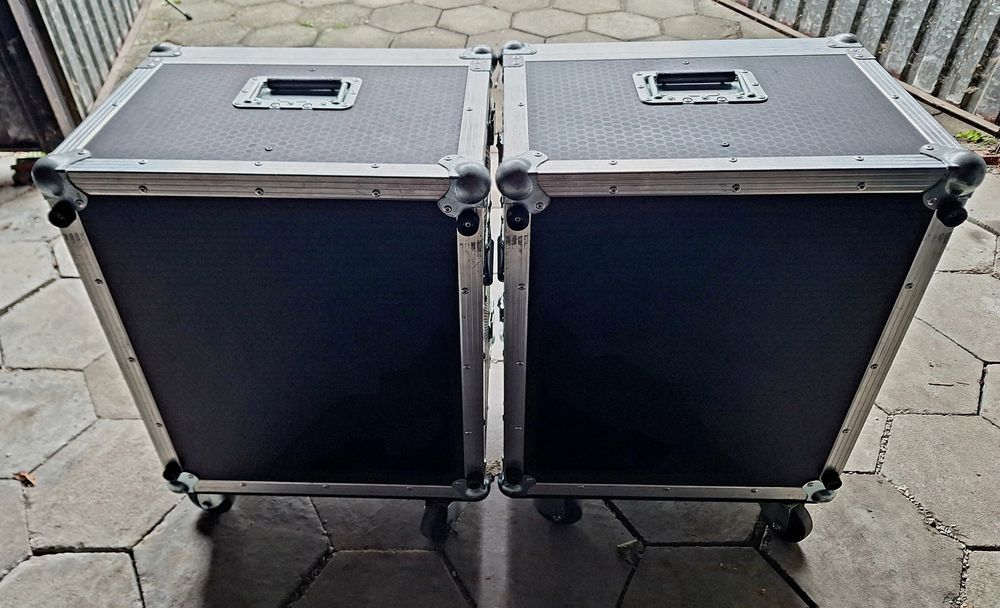 4 Głowice ADJ Focus Spot 2X + 2 casy na kołach