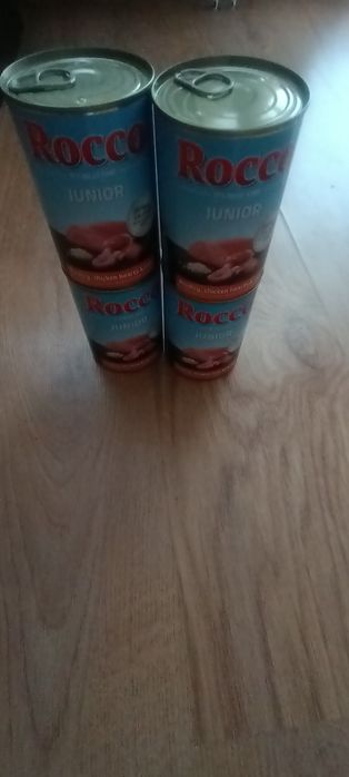 Sprzedam 4 karmy bardzo dobrej jakości dla psów