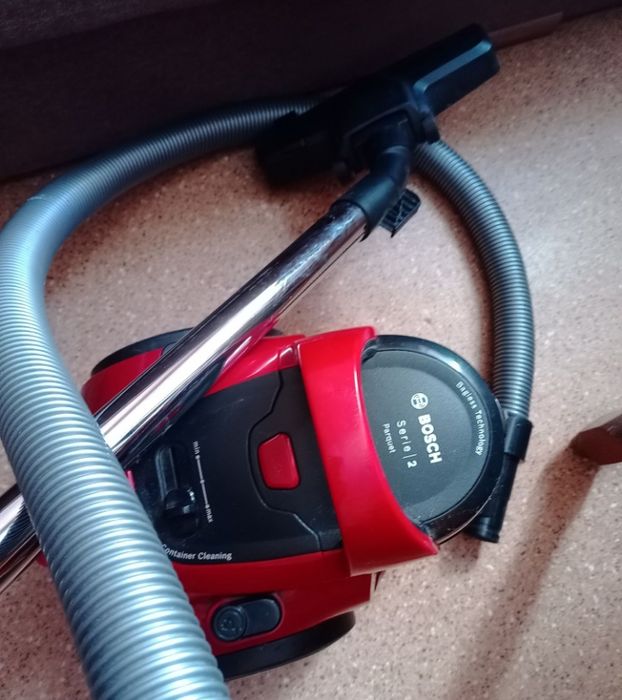 Косметический столик,с большим зеркалом Обогреватель , Пылесос