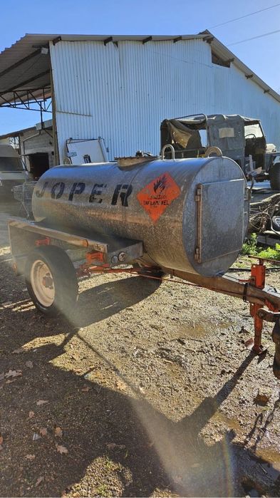 Reboque Cisterna Transporte de Gasóleo