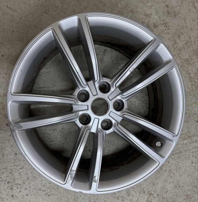 Tesla Model S диск колісний R19