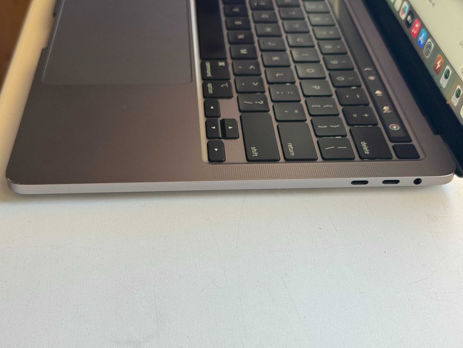 MacBook Pro 13" 2020 2.0Ghz i5 16/512 (А2251)