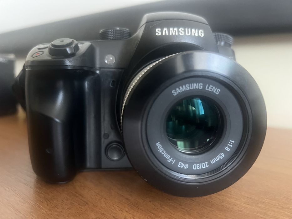 NX 45mm 1.8 (2D;3D)