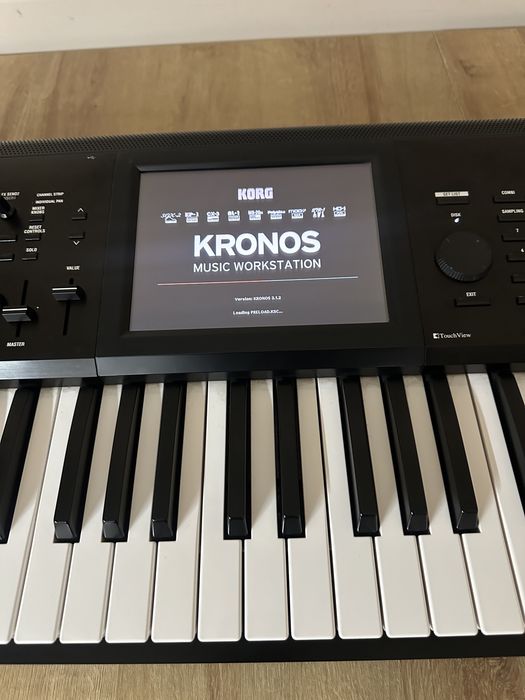 Korg Kronos 2 61 синтезатор