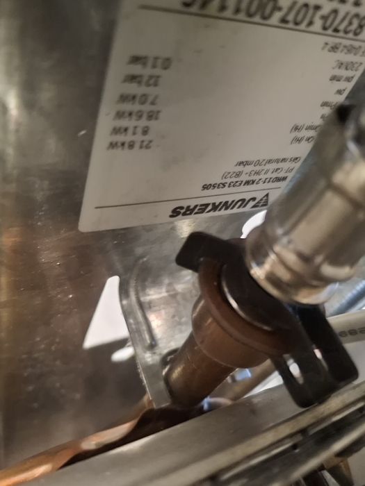 Dois Esquentadores ,um Junkers outro vulcano