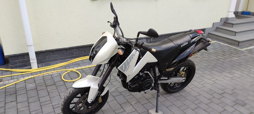 KTM LC4 640 Duke 2 supermoto