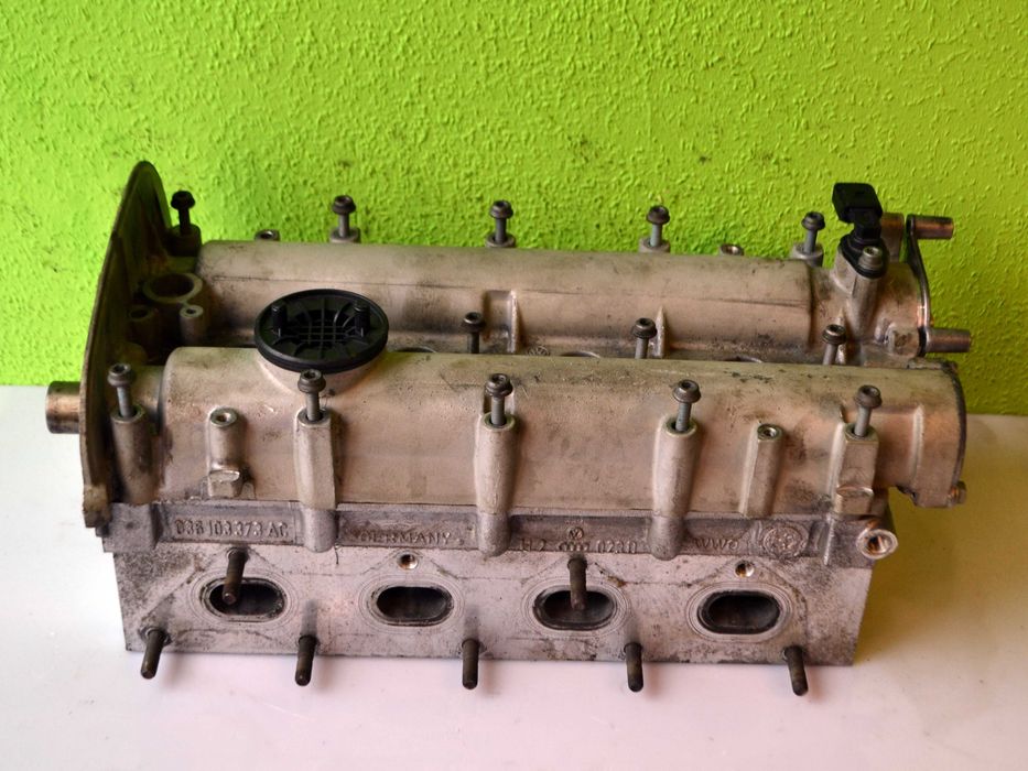 GŁOWICA Pokrywa Zaworów z Wałkami  VW SEAT 1.4 16V