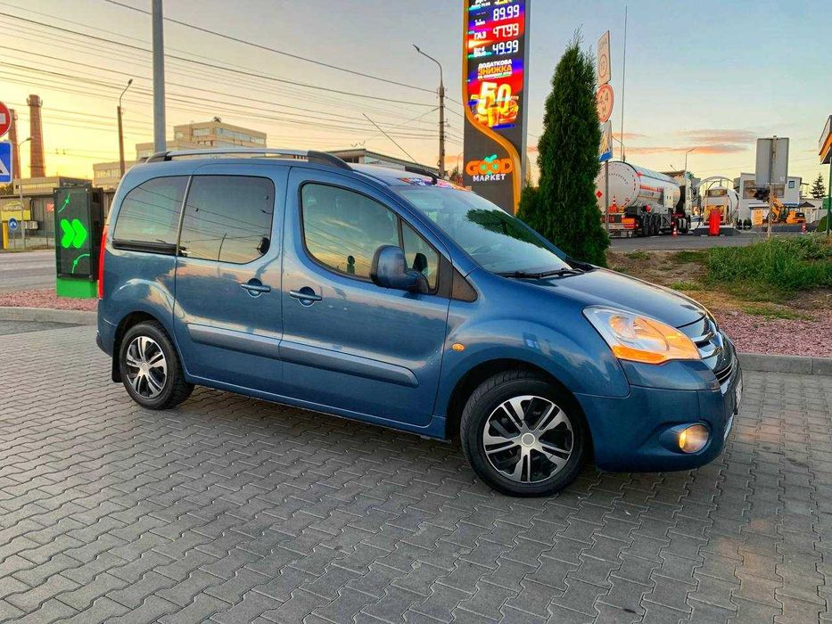 Citroen Berlingo 2010Рік. 1.6диз. Рідна фарба.