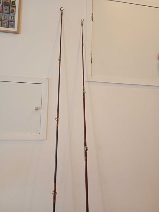 2 Canas de Pesca antigas.