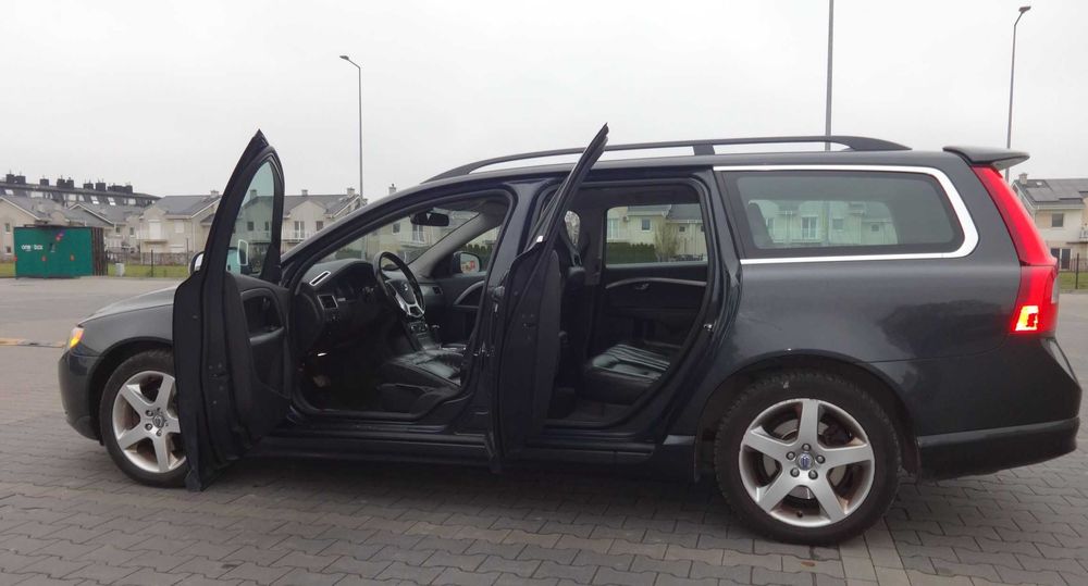 Volvo V70 – 2.4D 175 KM MOMENTUM