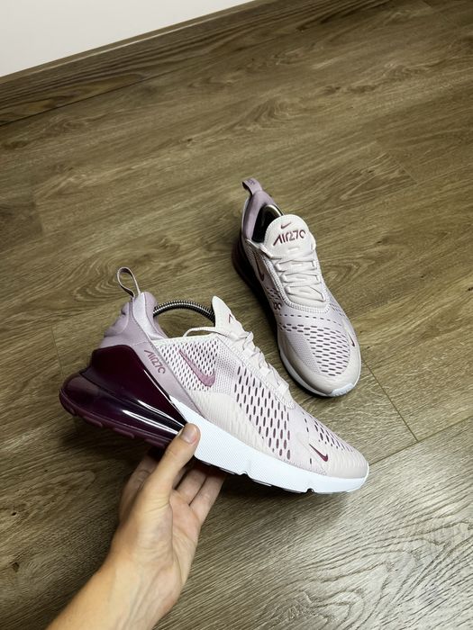 Продам БОМБЕЗНІ жіночі кросівки Nike Air Max 270 “Elemental Rose”
