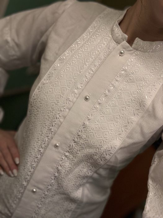 Вишиванка льон біла S