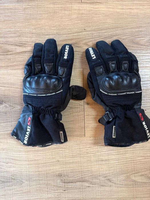 Luvas de Mota Levior