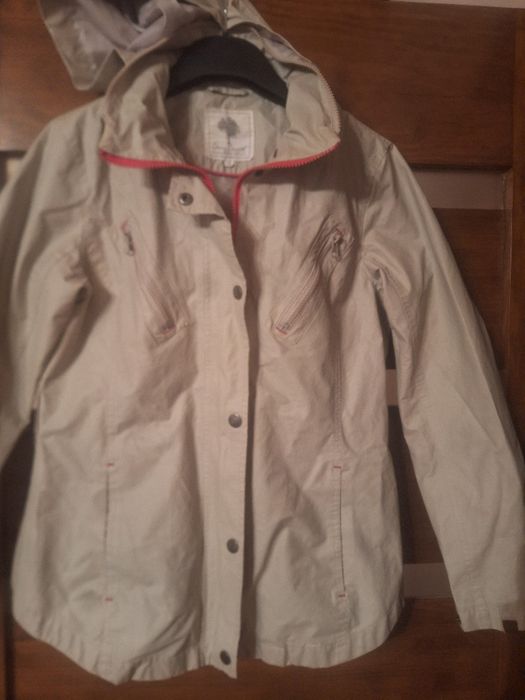 Kurtka damska z kapturem Carry Casual stan idealny.