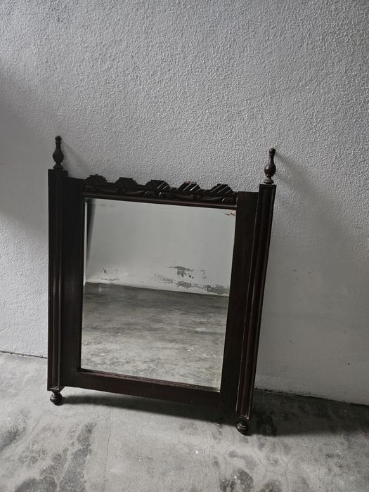 Vendo espelho  em madeira