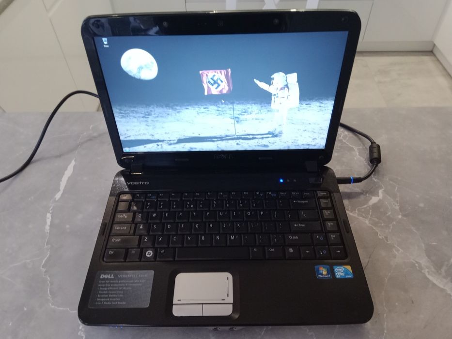 Dell Vostro 15" 250GB 4GB