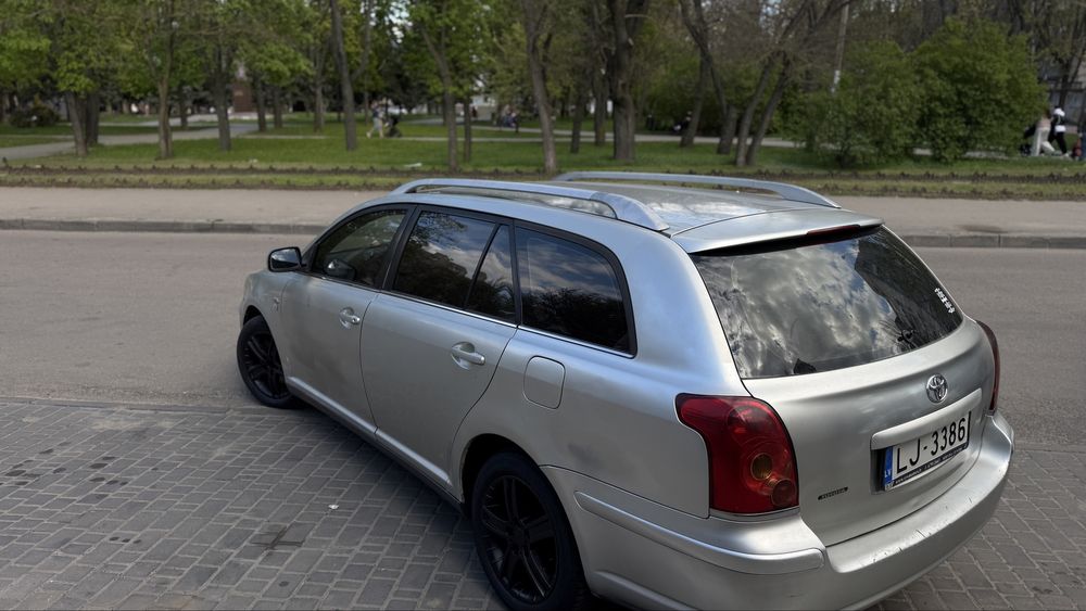 Toyota avensis 2л дизель