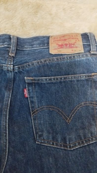 Calças Levis novas 40