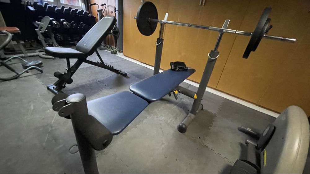 Banco supino musculação439739962654740481