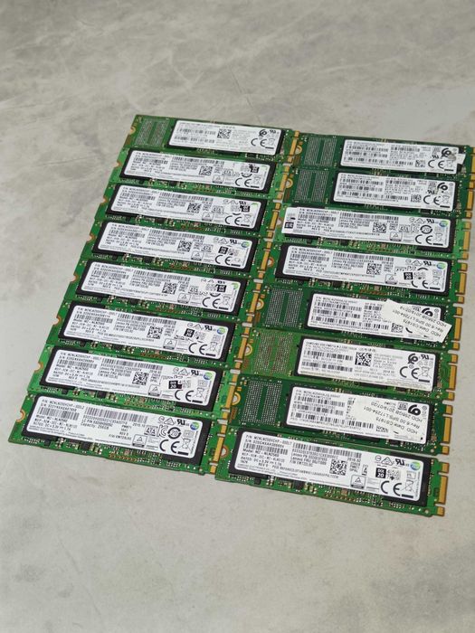 SSD диск SAMSUNG 256GB M2 Sata 2280 PM871 3D TLC ВІДМІННИЙ СТАН!