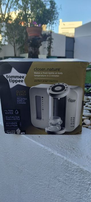 Máquina preparar biberão