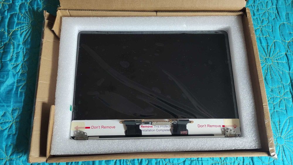 Apple MacBook Pro LCD Screen64750662776834122